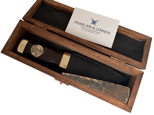 Blackwood and Brass Clan Crest Scottish Sgian Dubh - Image 2